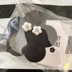 マリークワント ピアス