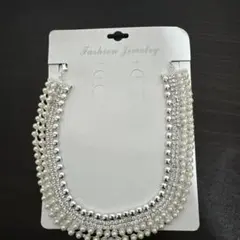 パールとクリスタルのネックレス