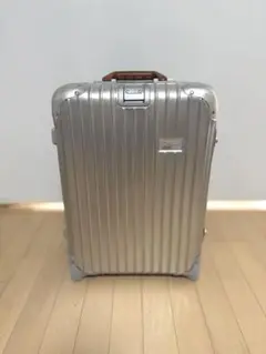 期間限定値下げ　新品　コレクション品　リモワトパーズ　2輪　ルフトハンザ 32L ルフトハンザ リモワ ボーイング 942.92 32リットル 2輪