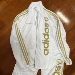 adidasセットアップ白