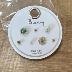 Flowering フラワーとパールのピアスセット