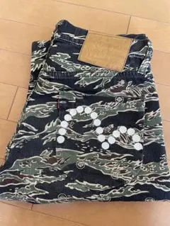 EVISU 希少 ジョーツ 虎刺繍デニムショートパンツ ダークブルー - メルカリ