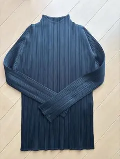 PLEATS PLEASE ISSEY MIYAKE トップス - メルカリ