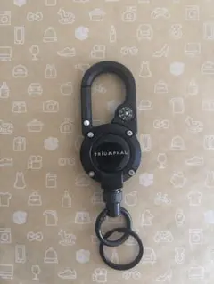 TRIUMPHAL コードリール付きカラビナキーホルダー　コンパス付き　ブラック