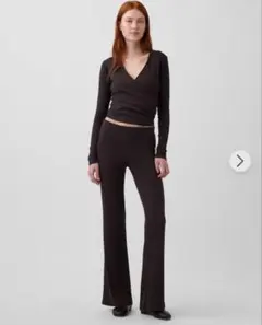 gap ローライズ　スウェットパンツのサムネイル