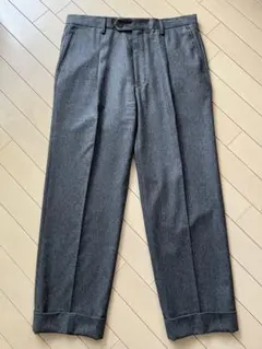 ビームスf別注GERMANOウールフランネル1プリーツパンツグレーsize48のサムネイル