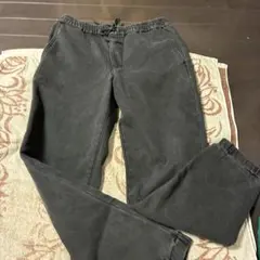 GU ブラック ストレッチカジュアルパンツ