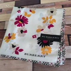 バーバリー　大判ハンカチ　花柄　スカーフ