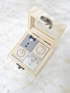 【限定1点／蓋付き・ロック付きで安心♡】新郎新婦のボックス型リングピロー