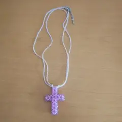 キラキラ！ピンク&薄紫色のスワロフスキービーズ♪クロス型ネックレス