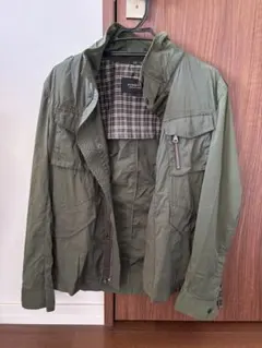 グリーン（カーキに近い） フード付き ナイロンジャケット L