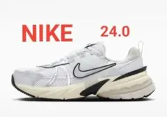NIKE/ナイキ V2K ラン FD0736-100 24.0サイズ