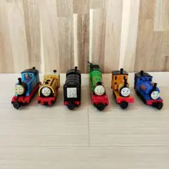 機関車トーマス&Friends.TM.６０周年記念ブック 機関車トーマス&Friends.TM.60周年記念ブック - メルカリ