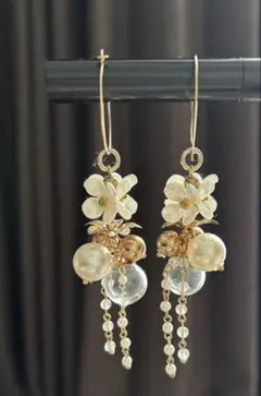 フラワーモチーフ パールビーズ ピアス ハンドメイド フープ