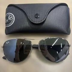 Ray-Ban カーボンファイバー サングラスのサムネイル