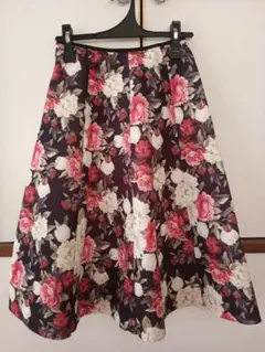 【美品】花柄フレアスカート