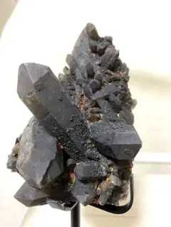 【最高峰の魔除け】漆黒のモリオンクラスター マダガスカル産㊱297g極太ポイント 最高峰の魔除け】漆黒のモリオンクラスター マダガスカル産㊱297g極太