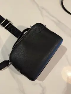 LOEWE ショルダーバッグ カメラボディクロスバッグのサムネイル