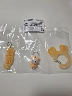 TWICE LOVELYS アクリルカラビナフロッキーマスコット　ジヒョ