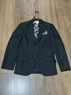 フォーマルスーツ 150サイズ 黒のストライプ