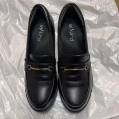 P-style ブラック ローファー ヒール付き　Mサイズ