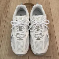 ニューバランス530ホワイト