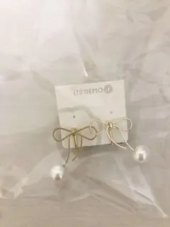 新品・未使用⭐︎リボン　パール　イヤリング