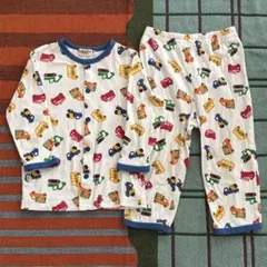 ミキハウス　ホットビスケッツ　はたらくくるま　総柄　前開き　パジャマ　スナップ