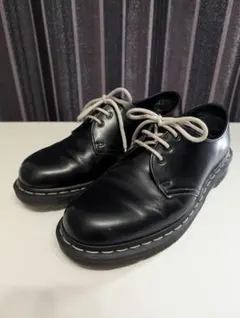 最終値下げ Dr.Martens ドクターマーチン 3ホール　白ステッチ