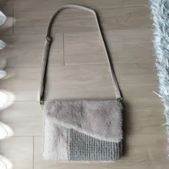 ファー付きショルダーバック　ベージュ