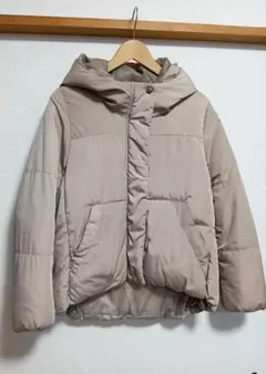 ☆earth　ベージュ系 フード付き 中綿 ダウンジャケット M