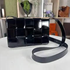 未着用 BOTTEGA VENETA 名作 カセット ショルダーバッグのサムネイル