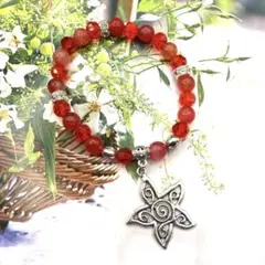 スターレッドブレスレット