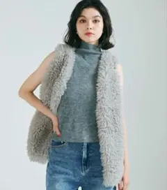 新品タグ付き♡ コカ♡　フェイクファーベスト　グレー