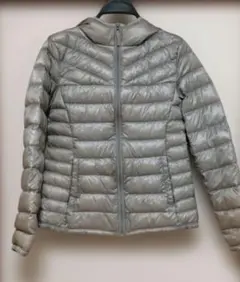 美品　プレミアムライトダウン　ライトグレー　M