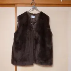 モコモコファー　ジレのサムネイル