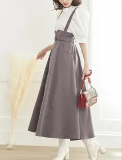 【ボタン1つなし】グレイルベルト付きハイウエストフレアジャンパースカート
