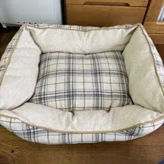 美品ペット用ベッド チェック柄 肉球刺繍のサムネイル