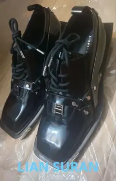 LIAN SURAN ブラック 厚底レースアップシューズ