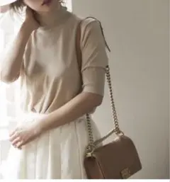 SEVENTEN ショートスリーブタートル M セブンテン 川人未帆 トップスのサムネイル