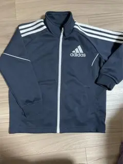 adidas ジャンパー　アウター　スウェットパーカー