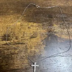 クロス型ジルコニアネックレス
