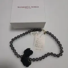 WONDERFUL WORLD ローズコサージュ付 ピンクビーズネックレス - メルカリ