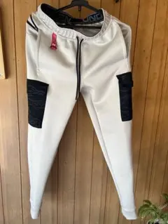 美品　アンダーアーマ− ハイブリッド　ジョガ−パンツ　S