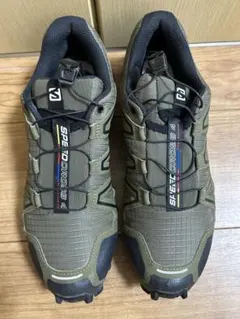 salomon スニーカー