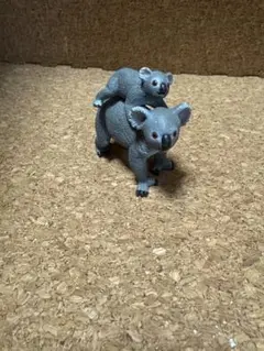 シュライヒ　コアラ親子フィギュア グレー 約8cm