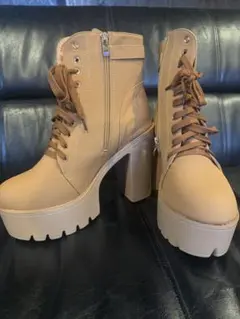 厚底ショートブーツ