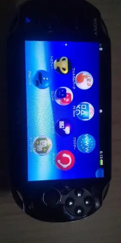 PS Vita PCH-1100 本体 非純正充電器