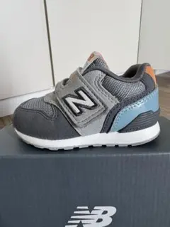 New Balance 996 ベビーシューズ グレー/オレンジ　12.5cm