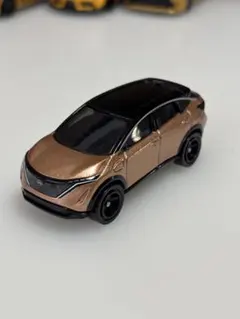 トミカ 日産アリアのサムネイル